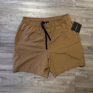 New! Beyond Yoga Tan Men Athletic Shorts Large NWT Toffee Lined Running Gym